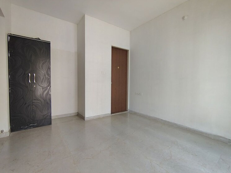 Room, kalpataru-paramount 2 Bedroom 711 Sq.Ft. Apartment In Kapur Bawdi Thane 9908469
