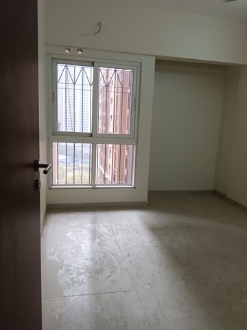 Room in 2 BHK Apartment at Dosti West County, Balkum Pada – for Rent