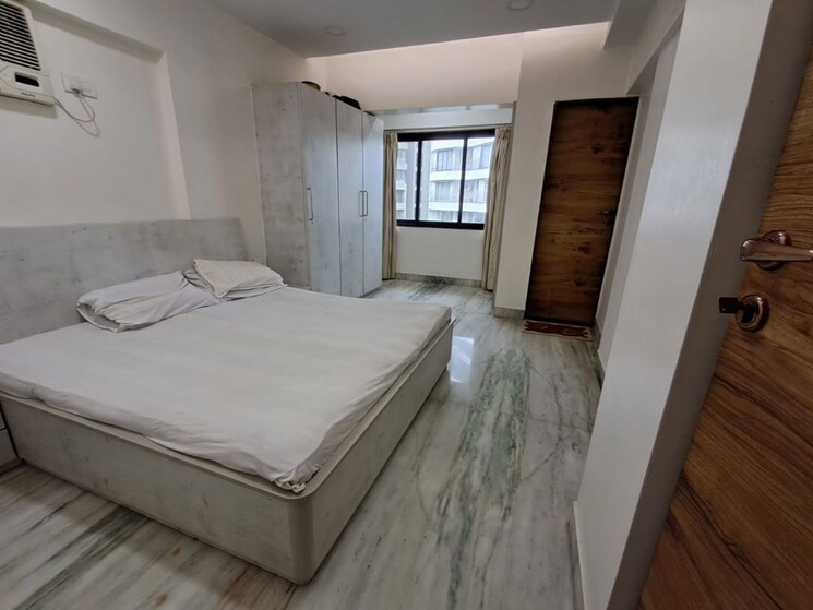 Bedroom, sarkar-avenue-apartment 3 Bedroom 1600 Sq.Ft. Apartment In Santacruz West Mumbai 9908490