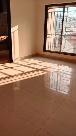 Room in 1 BHK Apartment at Shantee Meera Avenue, Vasai East – for Rent