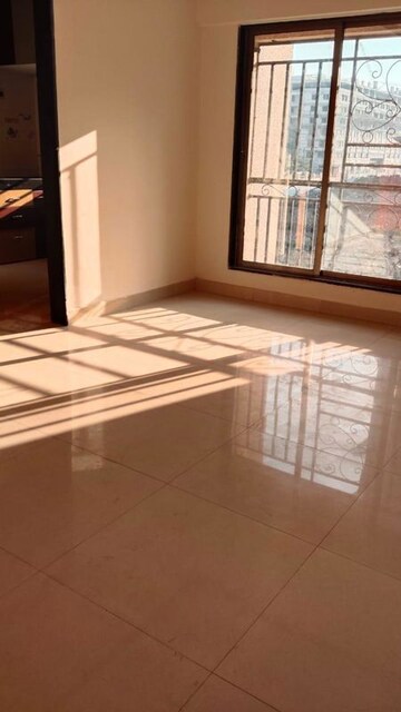 Room in 1 BHK Apartment at Shantee Meera Avenue, Vasai East – for Rent