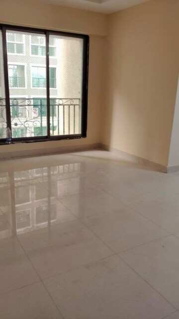 Room in 1 BHK Apartment at Shantee Meera Avenue, Vasai East – for Rent