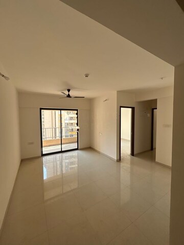 Room in 3 BHK Apartment at Shapoorji Pallonji Joyville Hadapsar Annexe, Hadapsar – for Rent