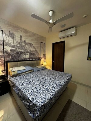 Bedroom in 3 BHK Apartment at Thane West – for Rent