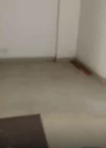 Room in 1.5 BHK Apartment at Techman Moti Residency, Raj Nagar Extension – for Sale