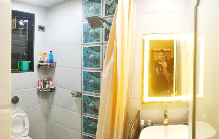 Bathroom, suprabhat-chs-chembur 2.5 Bedroom 850 Sq.Ft. Apartment In Chembur Mumbai 9908661