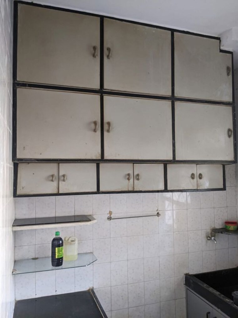 Kitchen, bandra west 2 Bedroom 700 Sq.Ft. Apartment In Bandra West Mumbai 9908702