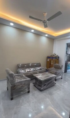 3 BHK + Servant Room Apartment For Rent in Smart World Gems