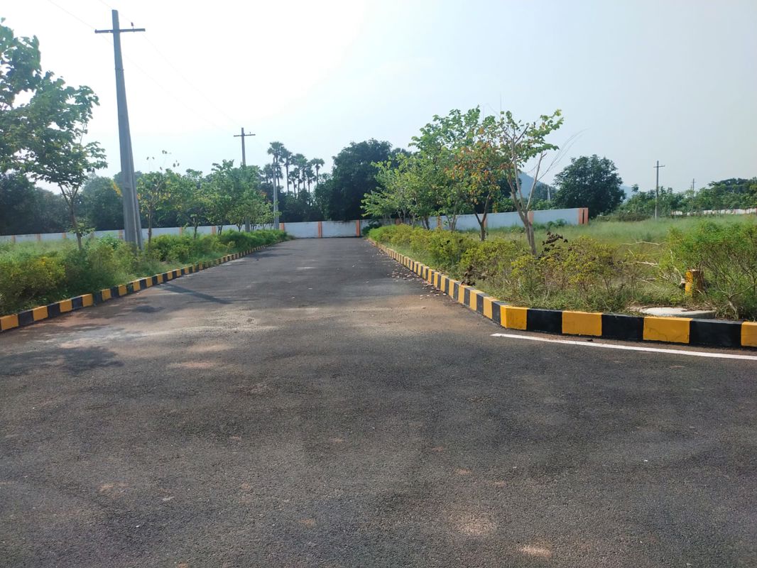 Plot For Sale in Bathini Amrutha Grand Phase 2