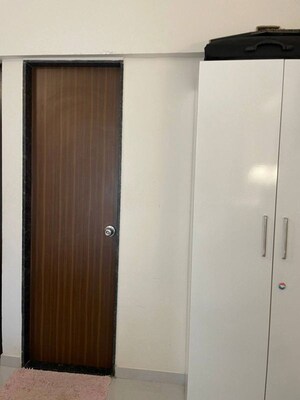 Furnished Amenities in 1 BHK Apartment at Dia Heights, Goregaon East – for Rent