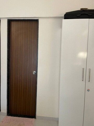 Furnished Amenities in 1 BHK Apartment at Dia Heights, Goregaon East – for Rent