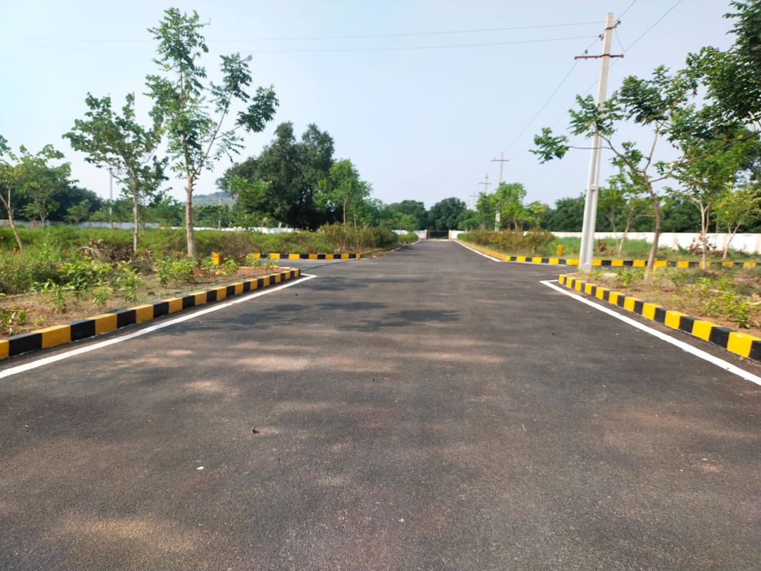 Plot For Sale in Bathini Amrutha Grand Phase 2