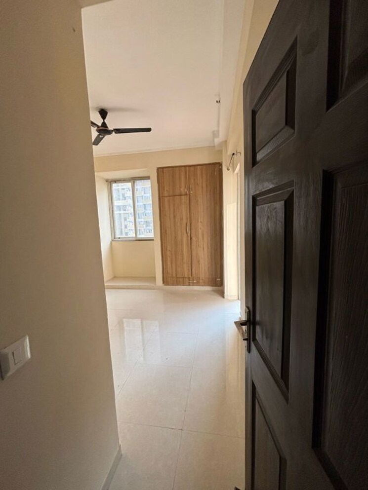 Bathroom, jm-aroma 3 Bedroom 1550 Sq.Ft. Apartment In Sector 75 Noida 9908877