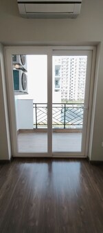 2.5 BHK + Study Room 1093 Sq.Ft. Builder Floor in Central Park Flower Valley