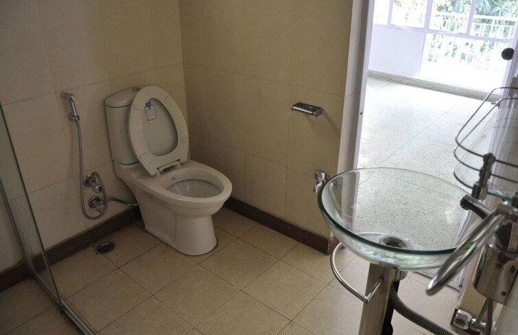Bathroom, nizamuddin east 2 Bedroom 1600 Sq.Ft. Builder Floor In Nizamuddin East Delhi 9908895