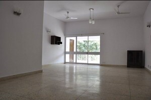 Room in 2 BHK Builder Floor at Nizamuddin East – for Rent