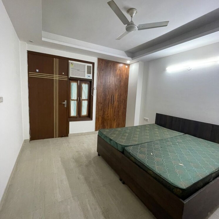 Bedroom, chattarpur 3 Bedroom 200 Sq.Yd. Builder Floor In Chattarpur Delhi 9904840