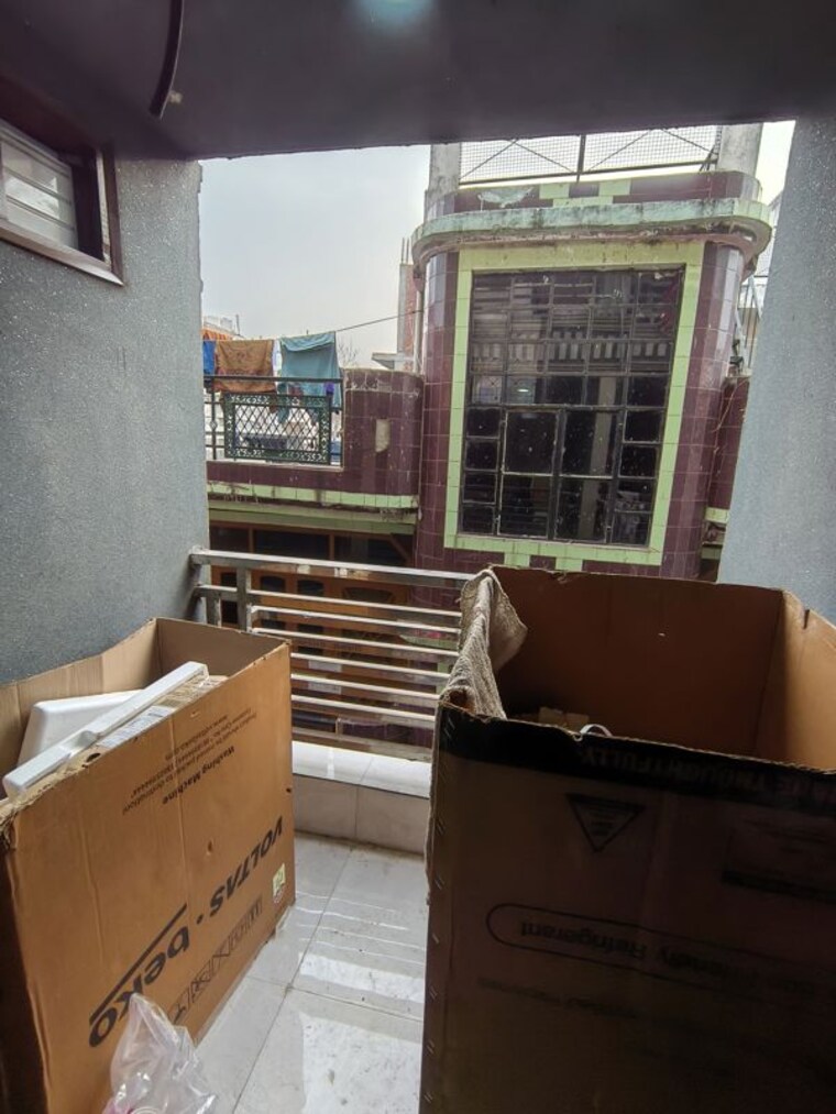 Balcony, govindpuri 2 Bedroom 700 Sq.Ft. Builder Floor In Govindpuri Delhi 9908899