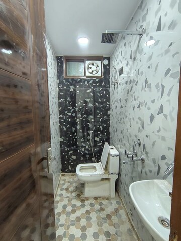 Bathroom in 2 BHK Builder Floor at Govindpuri – for Rent