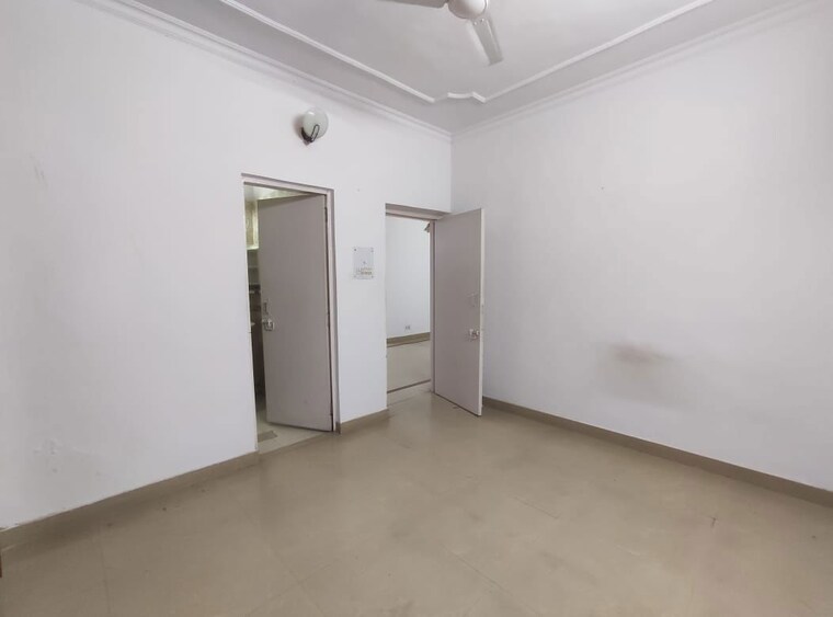 Room, chattarpur 3 Bedroom 750 Sq.Ft. Builder Floor In Chattarpur Delhi 9766854