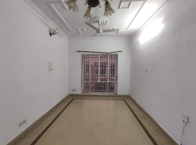 Room, chattarpur 3 Bedroom 750 Sq.Ft. Builder Floor In Chattarpur Delhi 9766854