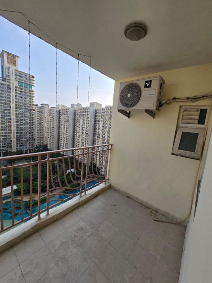 Balcony, mahagun-moderne 3 Bedroom 1550 Sq.Ft. Apartment In Sector 78 Noida 9908934