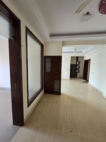 Building Lobby in 3 BHK Apartment at Mahagun Moderne, Sector 78 – for Rent