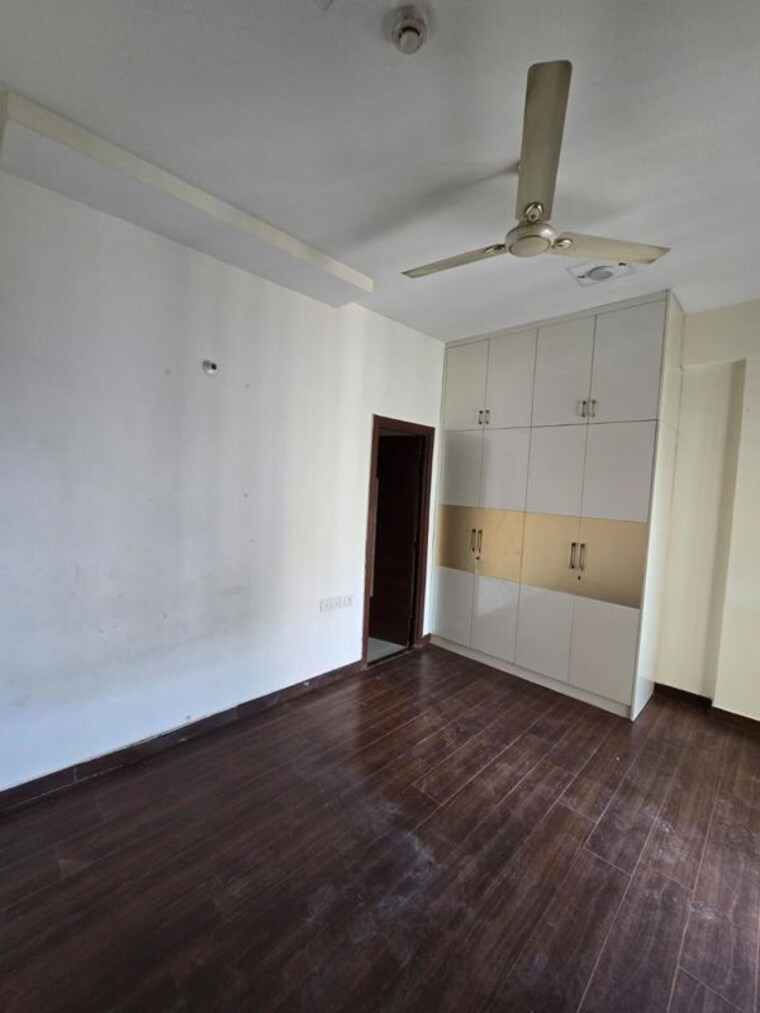 Room, mahagun-moderne 3 Bedroom 1550 Sq.Ft. Apartment In Sector 78 Noida 9908934