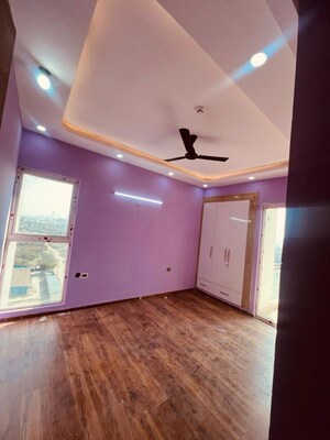 Room in 3 BHK Apartment at Sikka Kimantra Greens, Sector 79 – for Rent