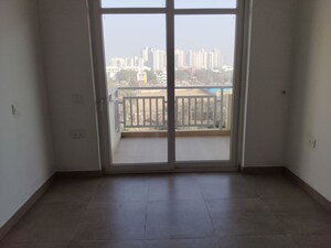 Room in 3 BHK Apartment at SS The Leaf, Sector 85 – for Sale