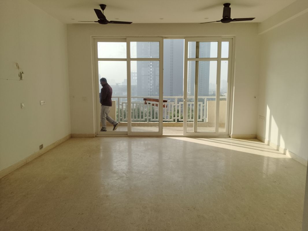 3 BHK + Servant Room Apartment For Sale in SS The Leaf