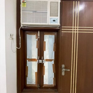 Room in 3 BHK Builder Floor at Chattarpur – for Rent