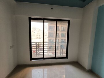 Room in 1 BHK Apartment at Realtech Heights, Golani Naka – for Rent