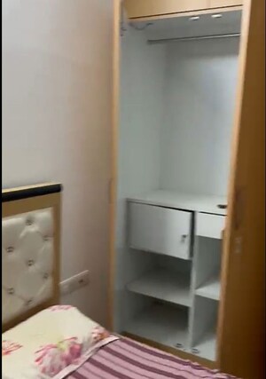 Master Bedroom in 2 BHK Apartment at Sheth Vasant Oasis, Andheri East – for Rent