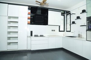 Kitchen in 4 BHK Independent House at Viyyur – for Sale