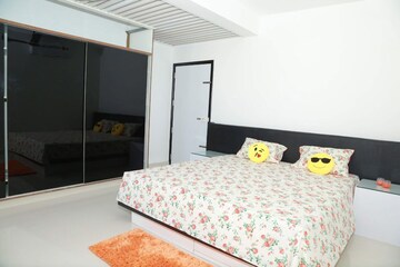 Bedroom in 4 BHK Independent House at Viyyur – for Sale