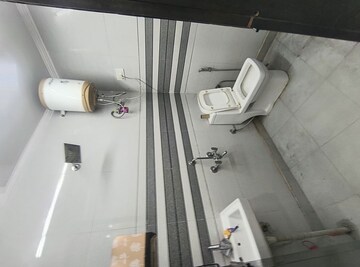 Bathroom in 1 BHK Builder Floor at Govindpuri – for Rent