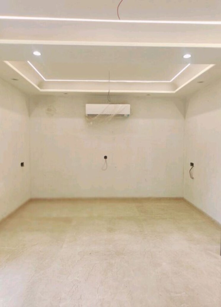 Room, sahastradhara road 4 Bedroom 2158 Sq.Ft. Independent House In Sahastradhara Road Dehradun 9909259