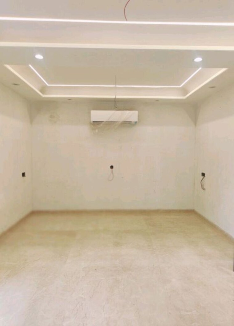 Room, sahastradhara road 4 Bedroom 2158 Sq.Ft. Independent House In Sahastradhara Road Dehradun 9909259