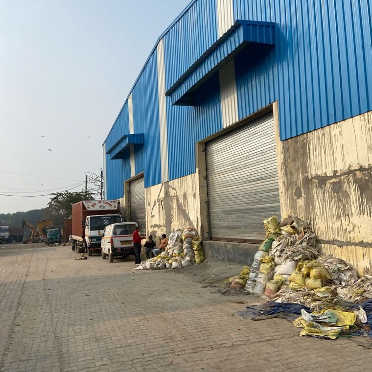 Exterior View, chattarpur Commercial Warehouse 11000 Sq.Ft. In Chattarpur Delhi 9909277