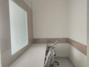 Room in  Office Space at Dcm – for Rent