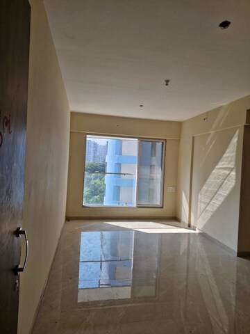 Room in 2 BHK Apartment at Vasundhara Geetanjali Paradise, Malad West – for Rent