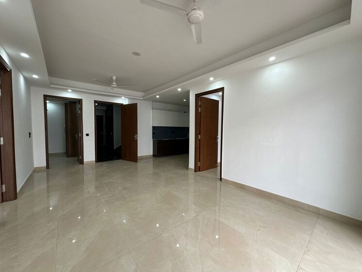Room, saket 3 Bedroom 1450 Sq.Ft. Builder Floor In Saket Delhi 9909291