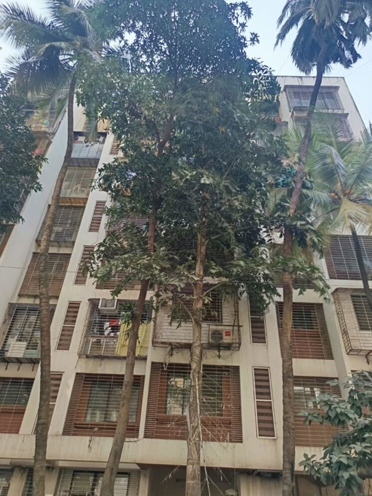 Exterior View, savita-chhaya-chs 1 Bedroom 580 Sq.Ft. Apartment In Bandra West Mumbai 9908656
