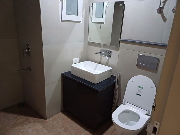 Bathroom, sav-gulnaar-meadows 3 Bedroom 1500 Sq.Ft. Apartment In Ambala Highway Zirakpur 9909267