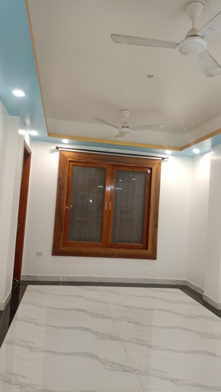 Room, vasant kunj 3 Bedroom 1260 Sq.Ft. Builder Floor In Vasant Kunj Delhi 9909353