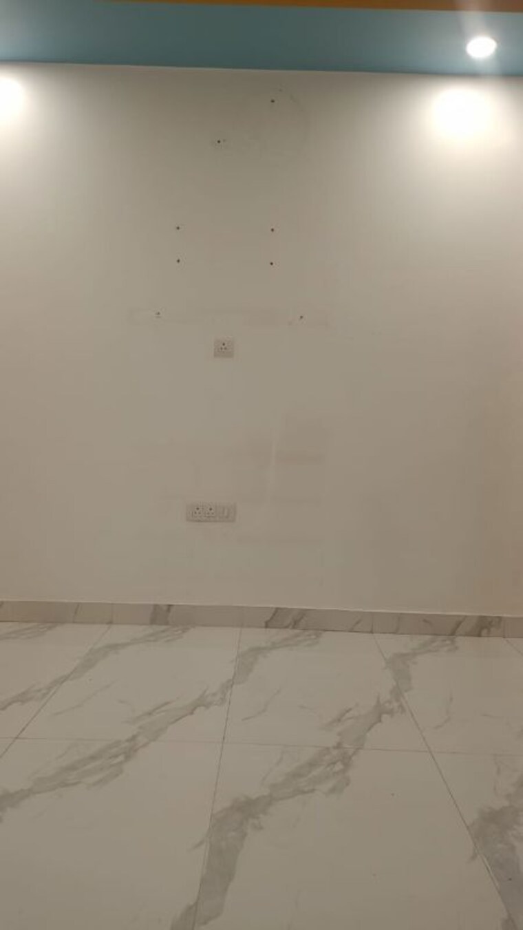 Room, vasant kunj 3 Bedroom 1260 Sq.Ft. Builder Floor In Vasant Kunj Delhi 9909353