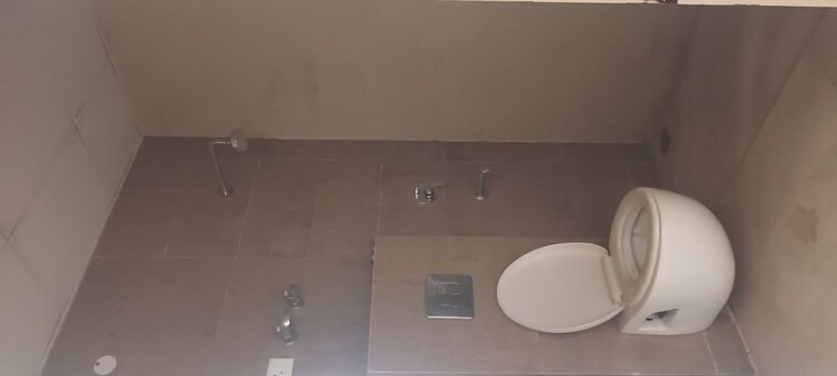 Bathroom, ramprastha-platinum-premier 3 Bedroom 1970 Sq.Ft. Apartment In Vaishali Sector 3 Ghaziabad 9466157
