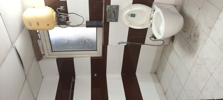 Bathroom, sethi-max-city 3 Bedroom 1985 Sq.Ft. Apartment In Vaishali Sector 9 Ghaziabad 9465525