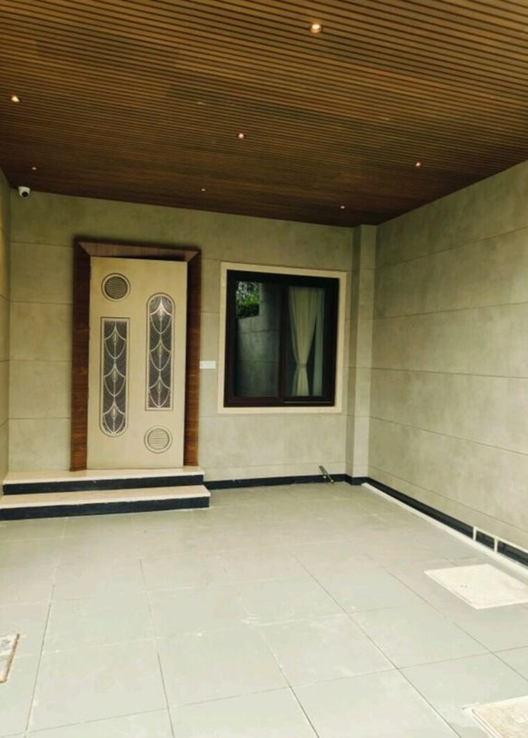 Room, sahastradhara road 3 Bedroom 2540 Sq.Ft. Independent House In Sahastradhara Road Dehradun 9909379